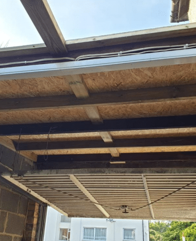 Asbestos roof removal in Croydon