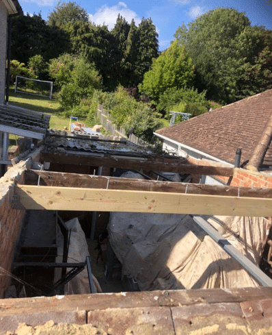 Asbestos roof removal in Molesy